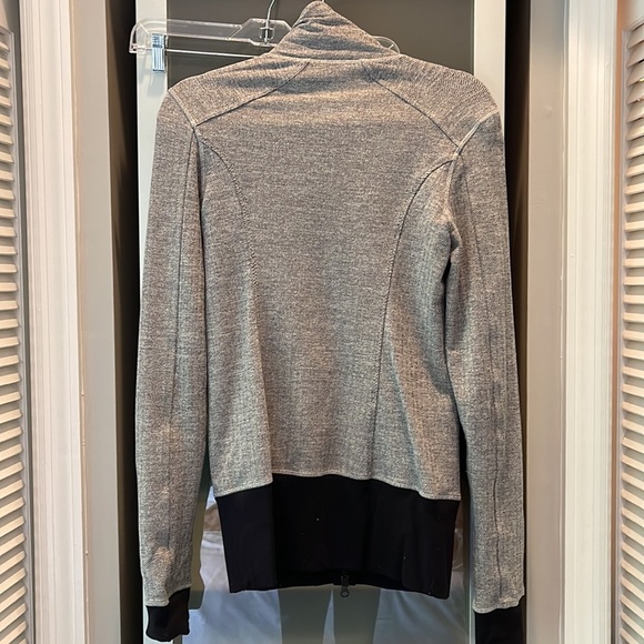 Lululemon zip up - Picture 5 of 5
